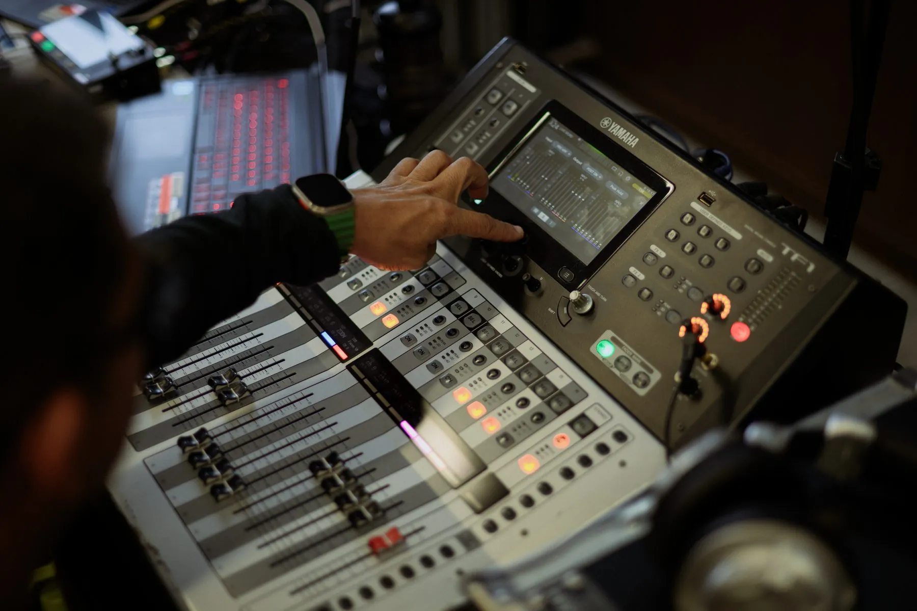 Mesa Yamaha TF1 em operação durante o Lab